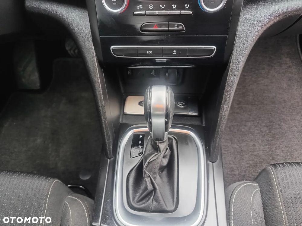 Renault Megane BLUE dCi 115 EDC LIMITED - 6