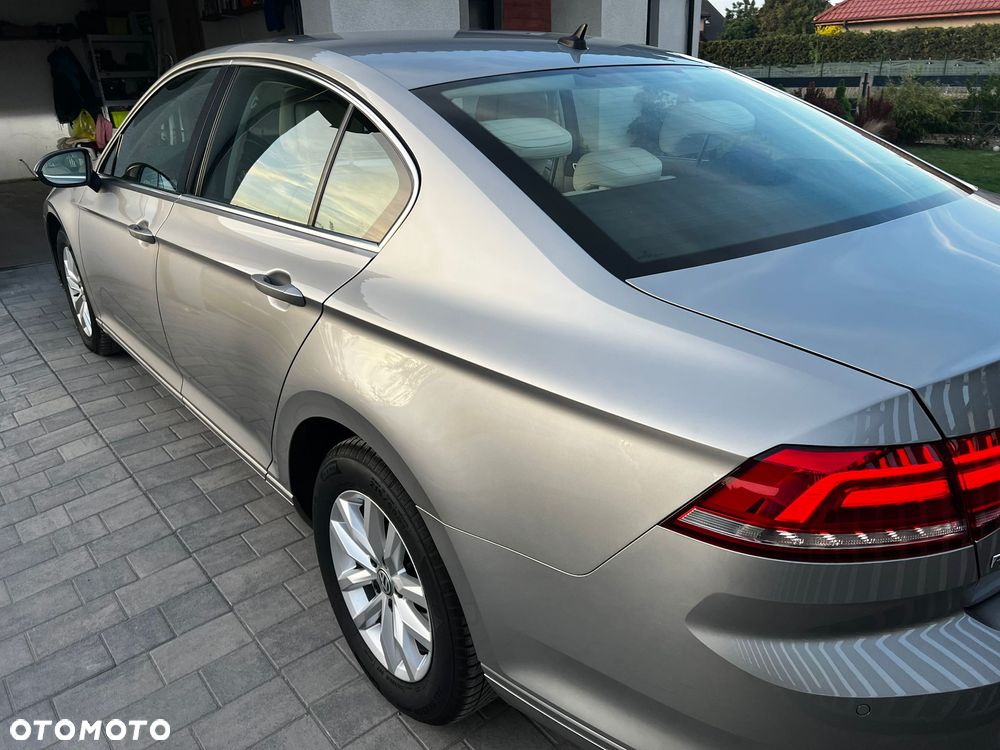 Volkswagen Passat 2.0 TDI BMT Comfortline DSG - 16