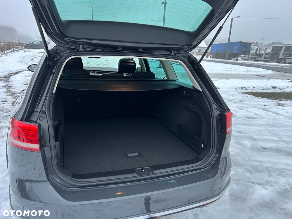 Volkswagen Passat 2.0 TDI SCR 4Motion DSG Alltrack - 13
