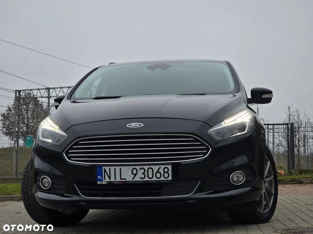 Ford S-Max 2.0 TDCi 4WD Titanium PowerShift - 40
