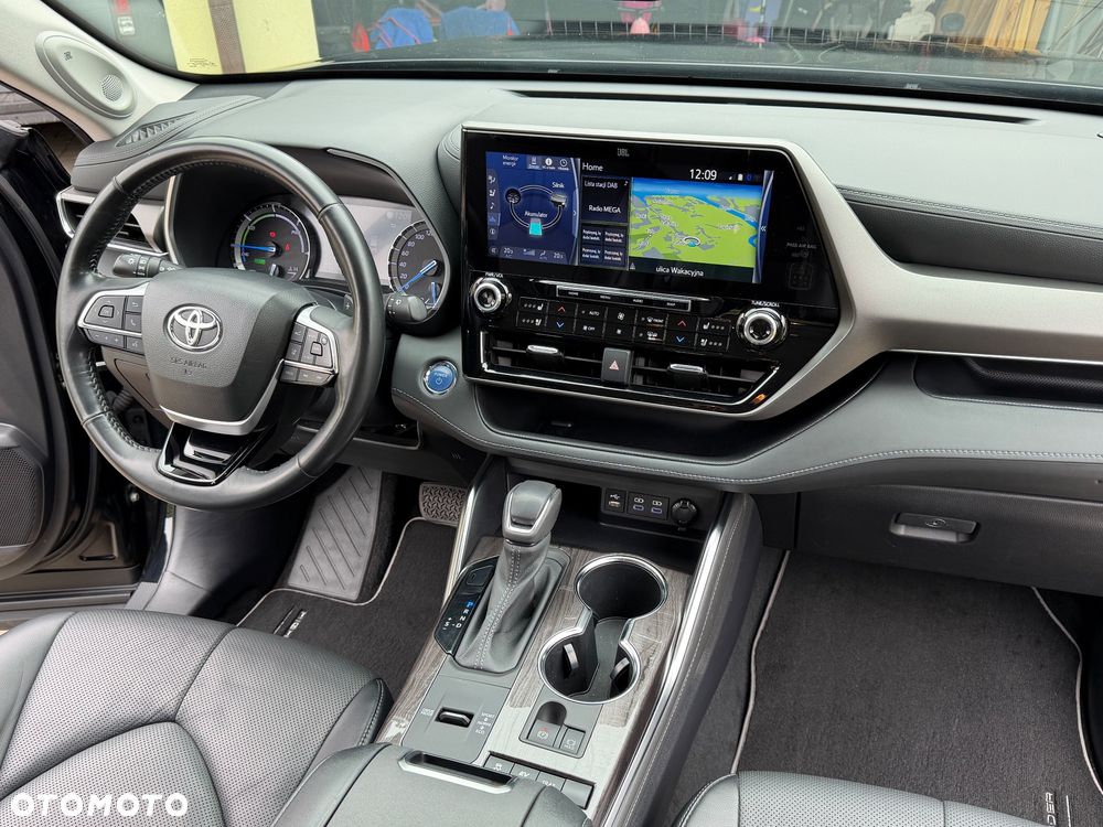 Toyota Highlander 2.5 Hybrid Executive - 29