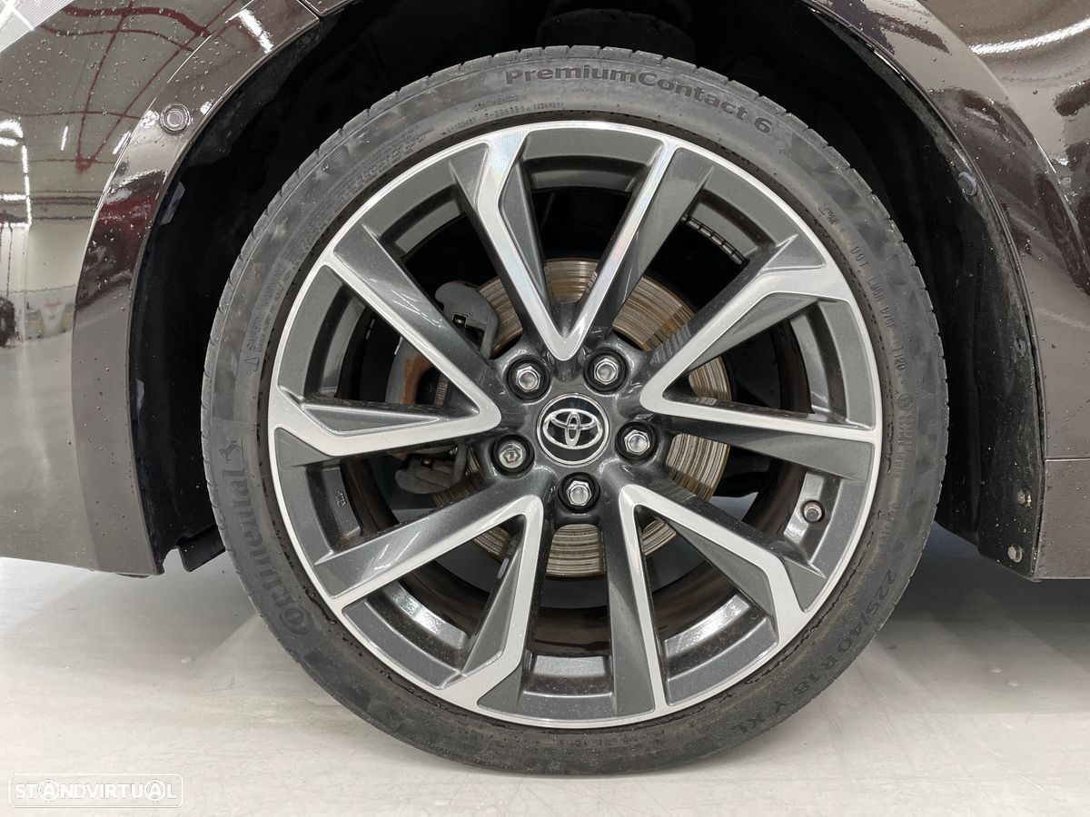 Toyota Corolla Touring Sports - 13