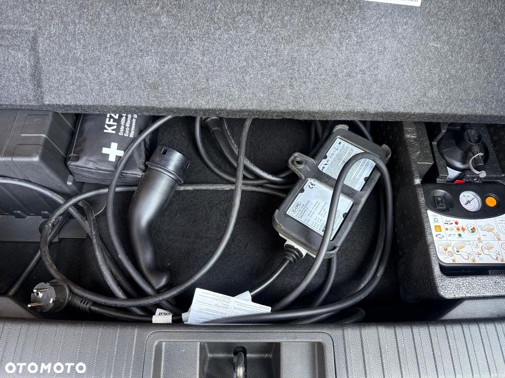 Renault Captur 1.6 E-TECH Plug-In Techno - 23
