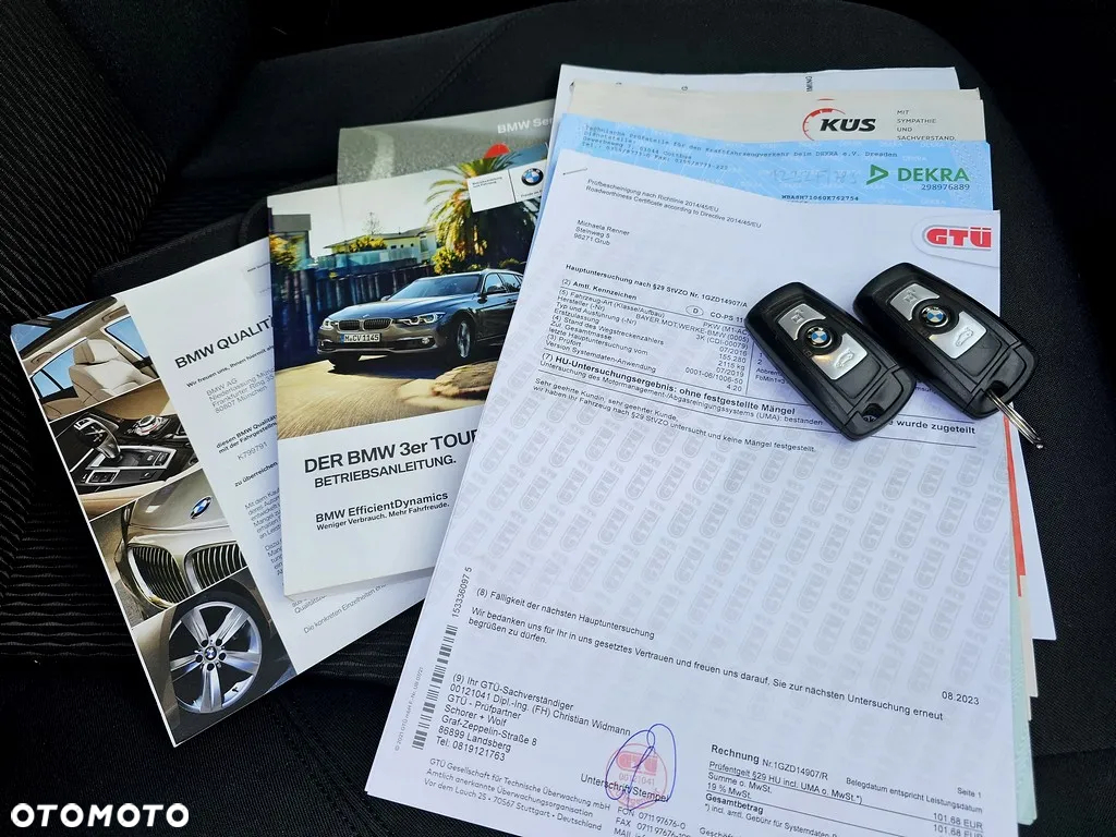 BMW Seria 3 318d Touring Sport Line - 40