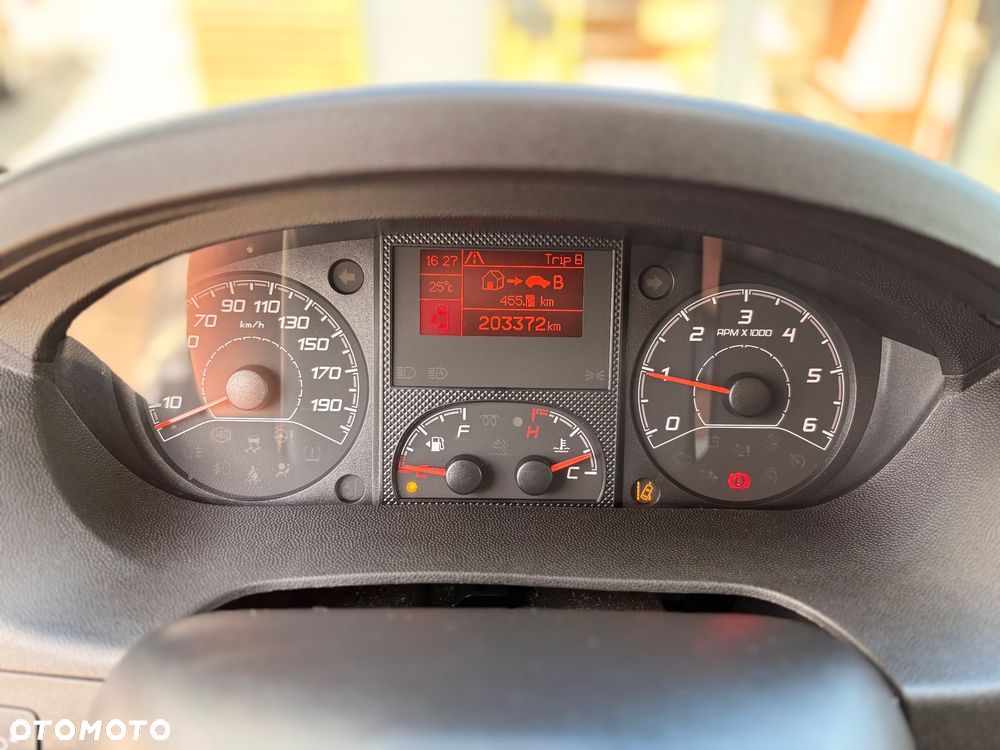Peugeot Boxer 335 L3H2 Premium - 23