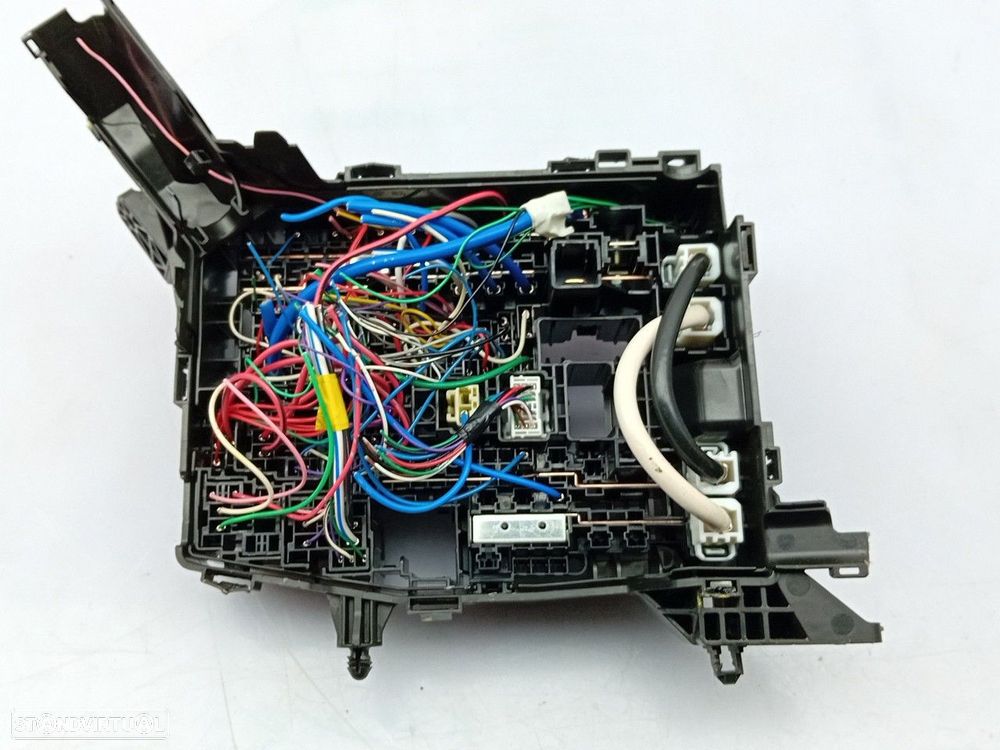 Caixa fusíveis / SAM / BSI TOYOTA Auris Hatchback (_E18_) - 2