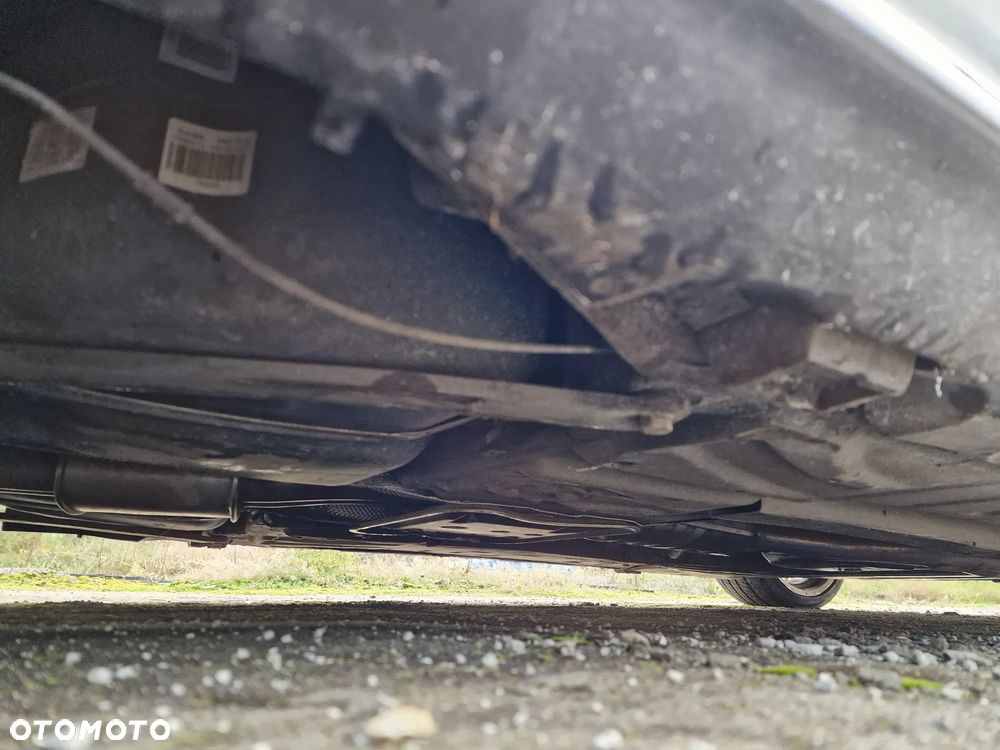 BMW Seria 3 - 15