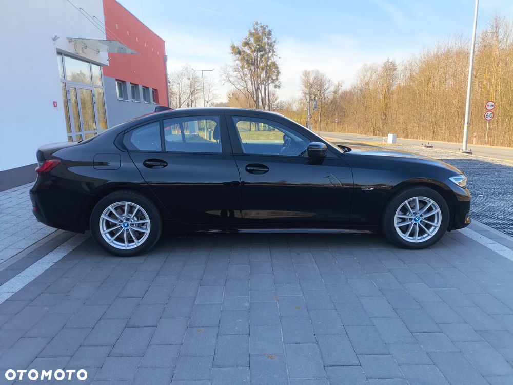 BMW Seria 3 320e - 11