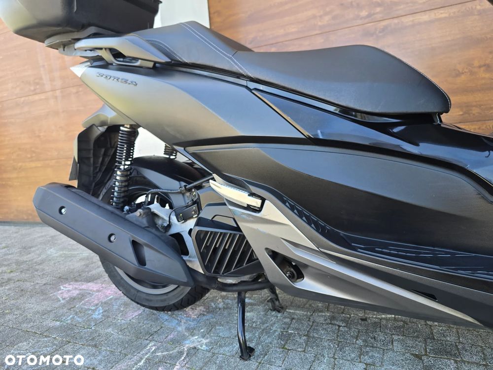 Honda NSS - 28