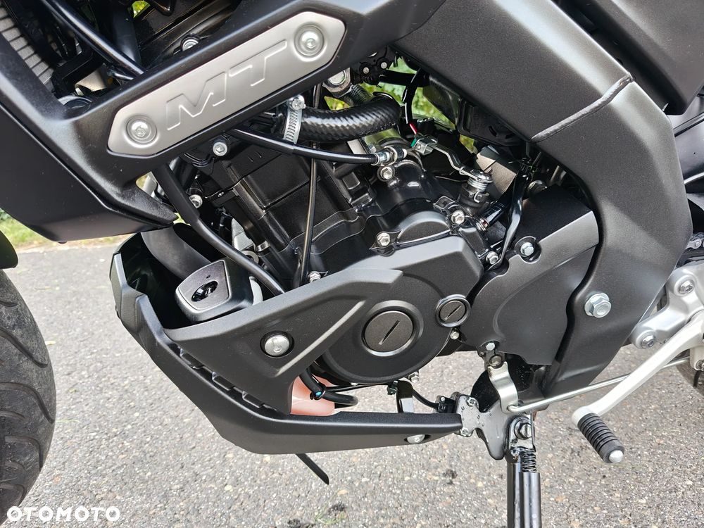 Yamaha MT - 8
