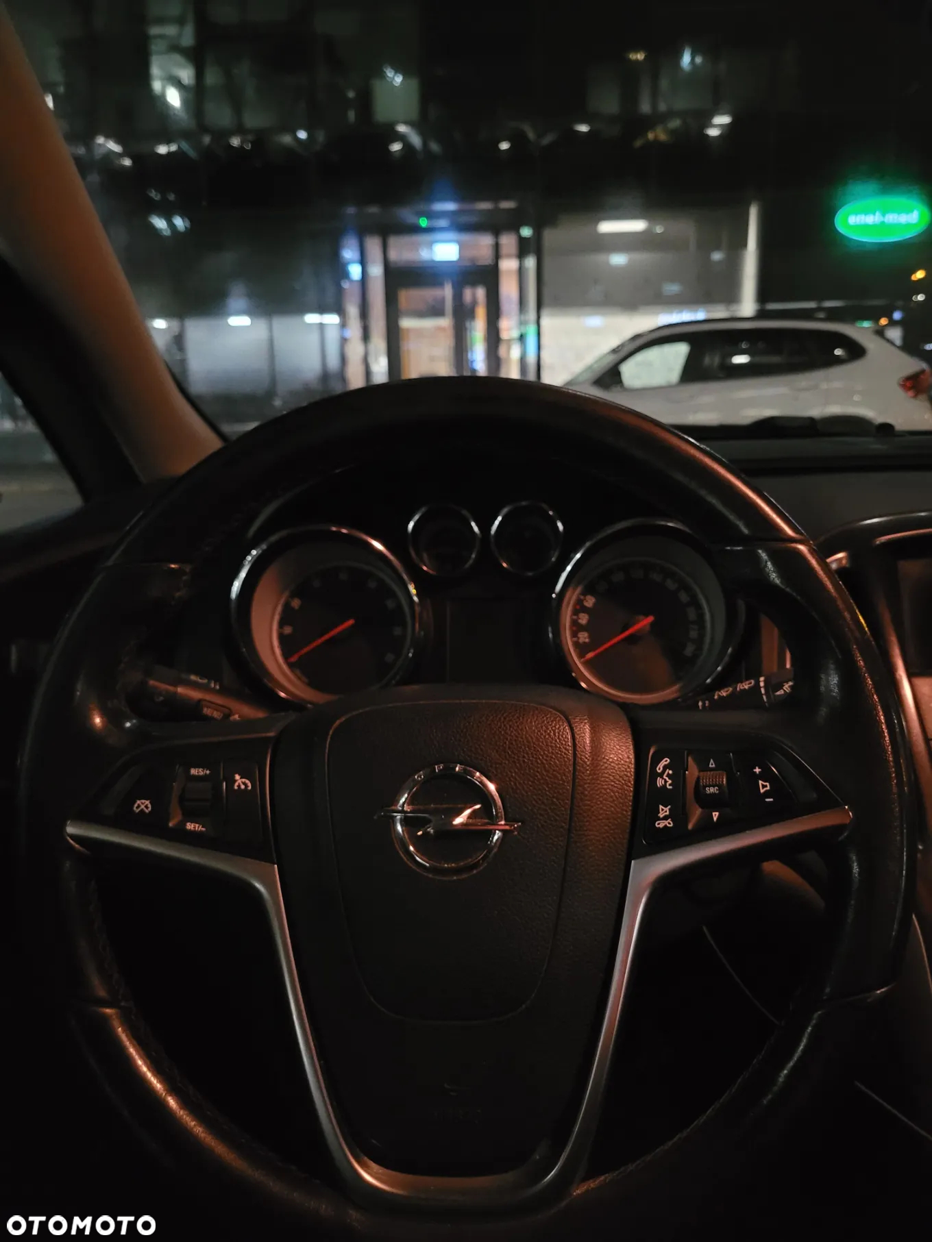 Opel Astra IV 1.4 T Cosmo - 17