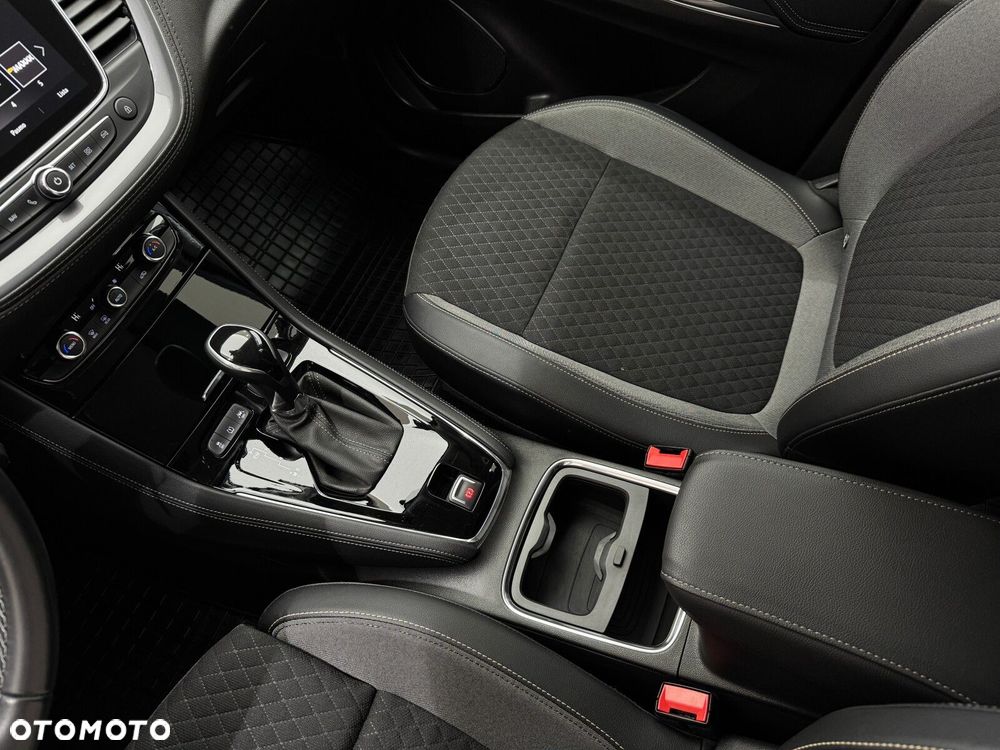 Opel Grandland X - 24