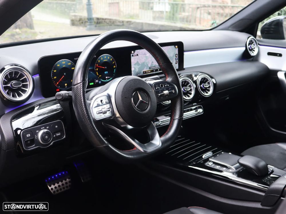 Mercedes-Benz A 250 e AMG Line - 42