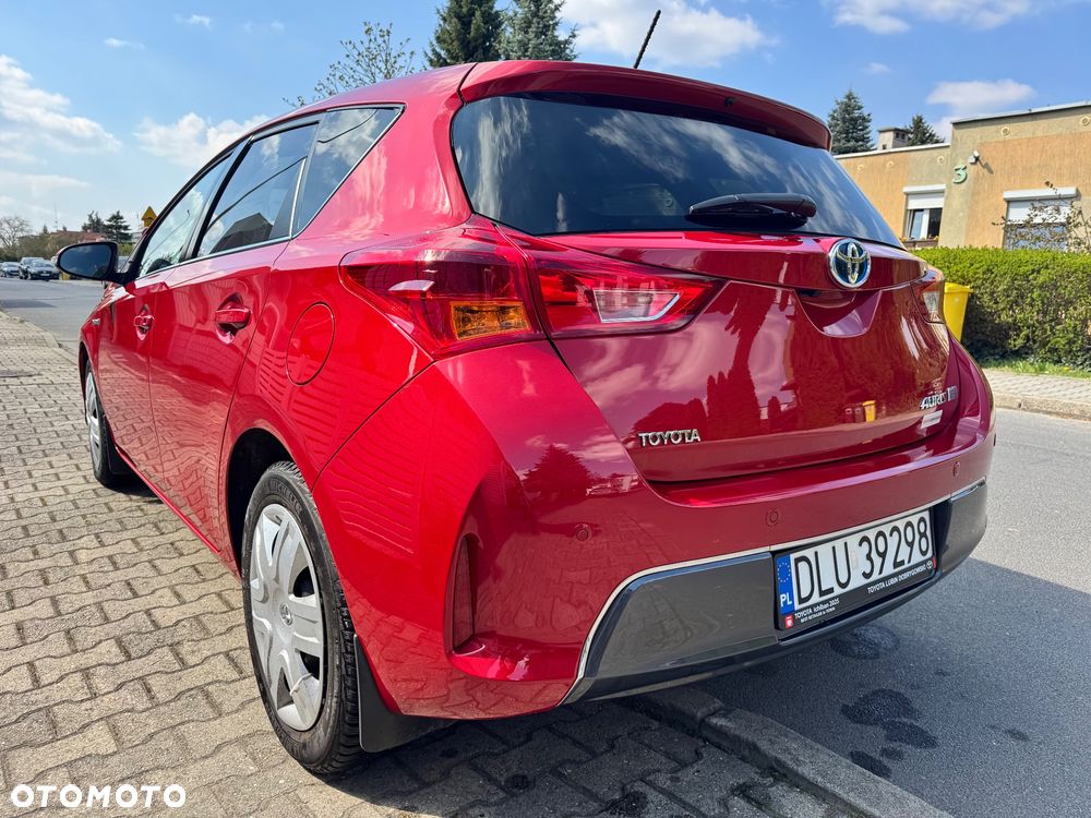 Toyota Auris ver-1-8-hsd-luna - 9