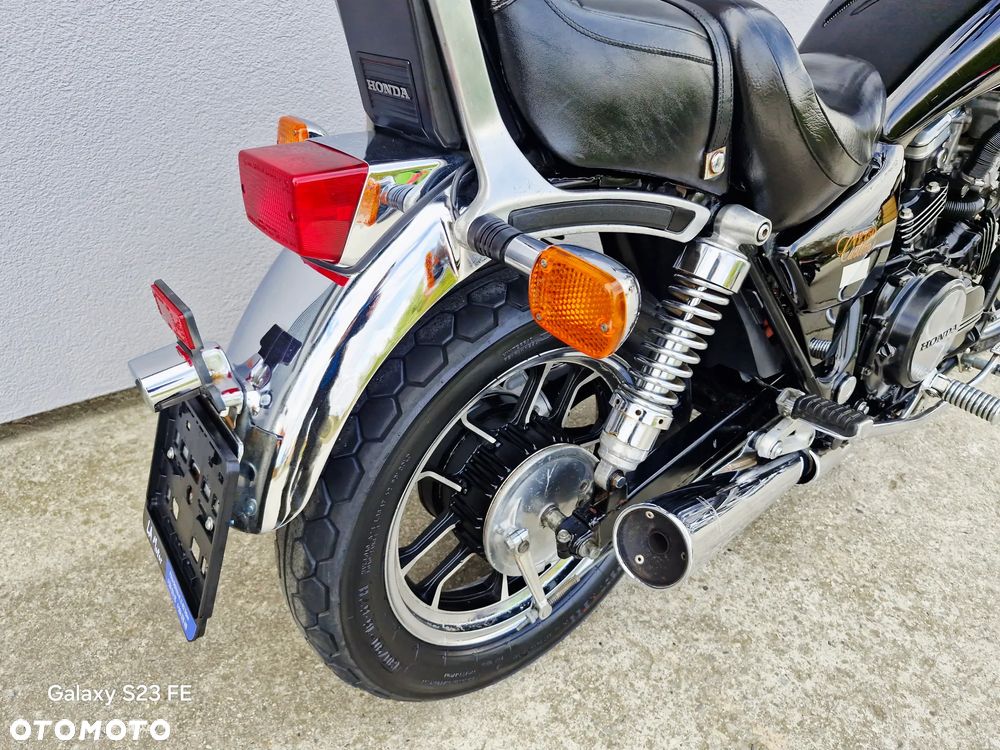 Honda VF - 25
