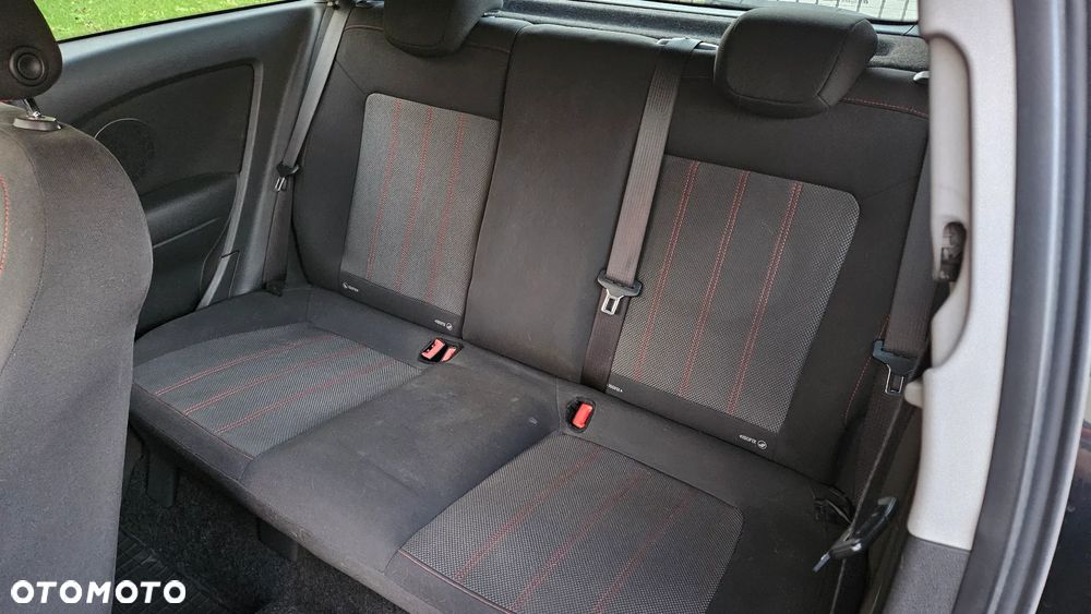 Opel Corsa 1.4 16V Cosmo - 5