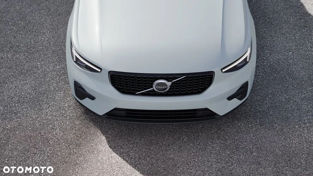 Volvo XC 40 B3 Plus Dark - 4