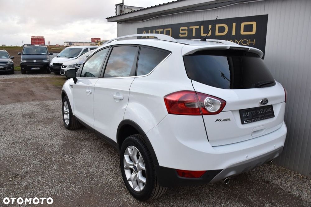 Ford Kuga 2.0 TDCi 2x4 Titanium - 36