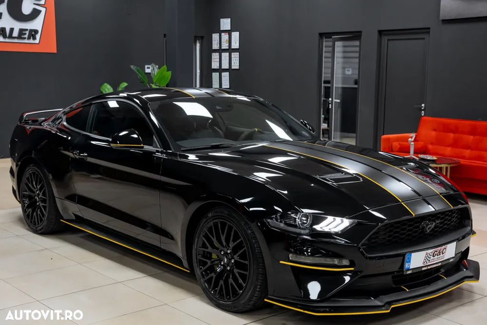 Ford Mustang Fastback 2.3 Eco Boost Aut. - 3