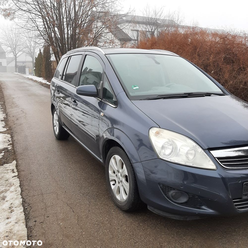 Opel Zafira - 1