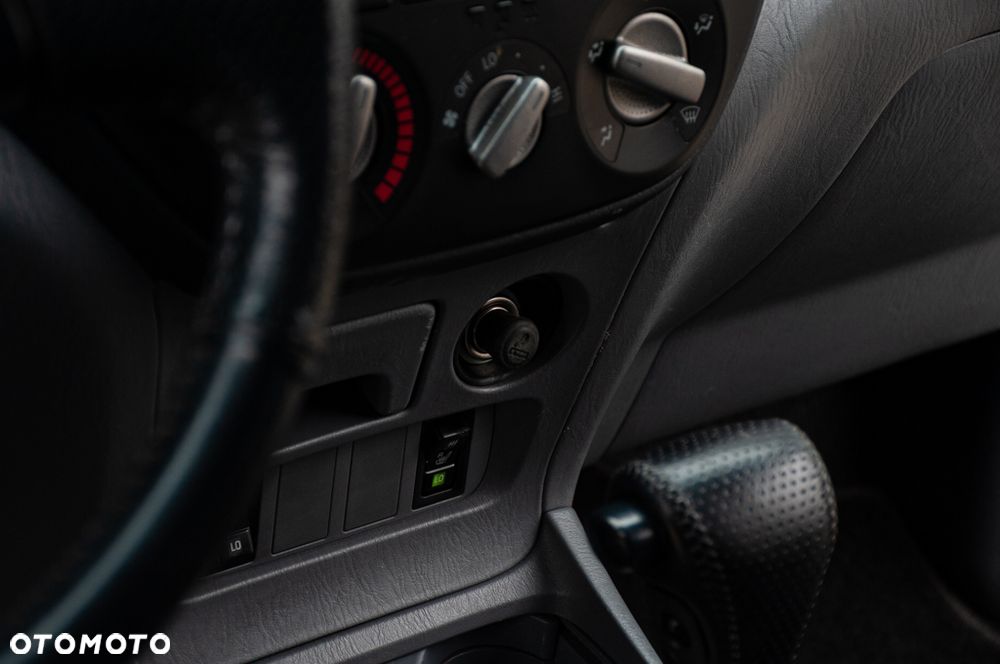 Toyota RAV4 2.0 VVT-i Prestige - 9