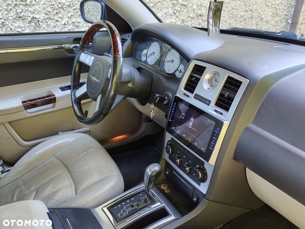 Chrysler 300C - 9