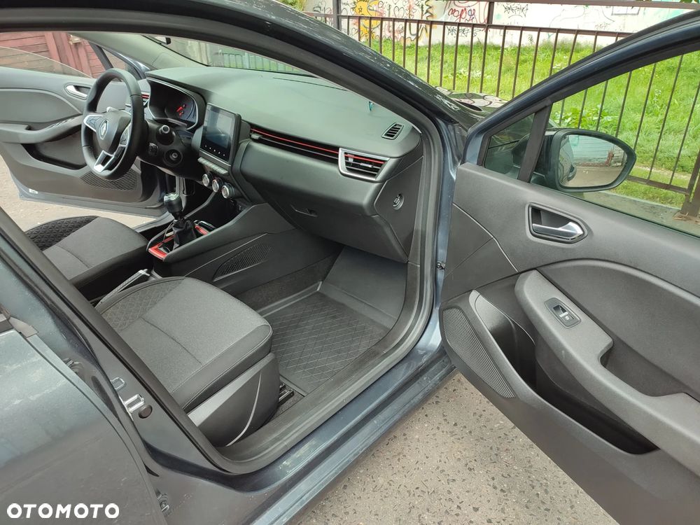 Renault Clio 0.9 TCe Limited - 32
