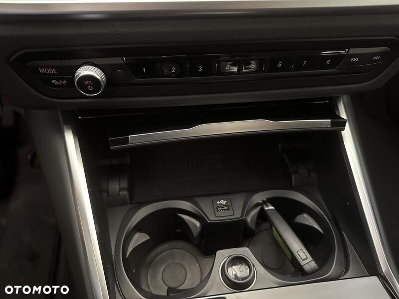 BMW Seria 3 - 16