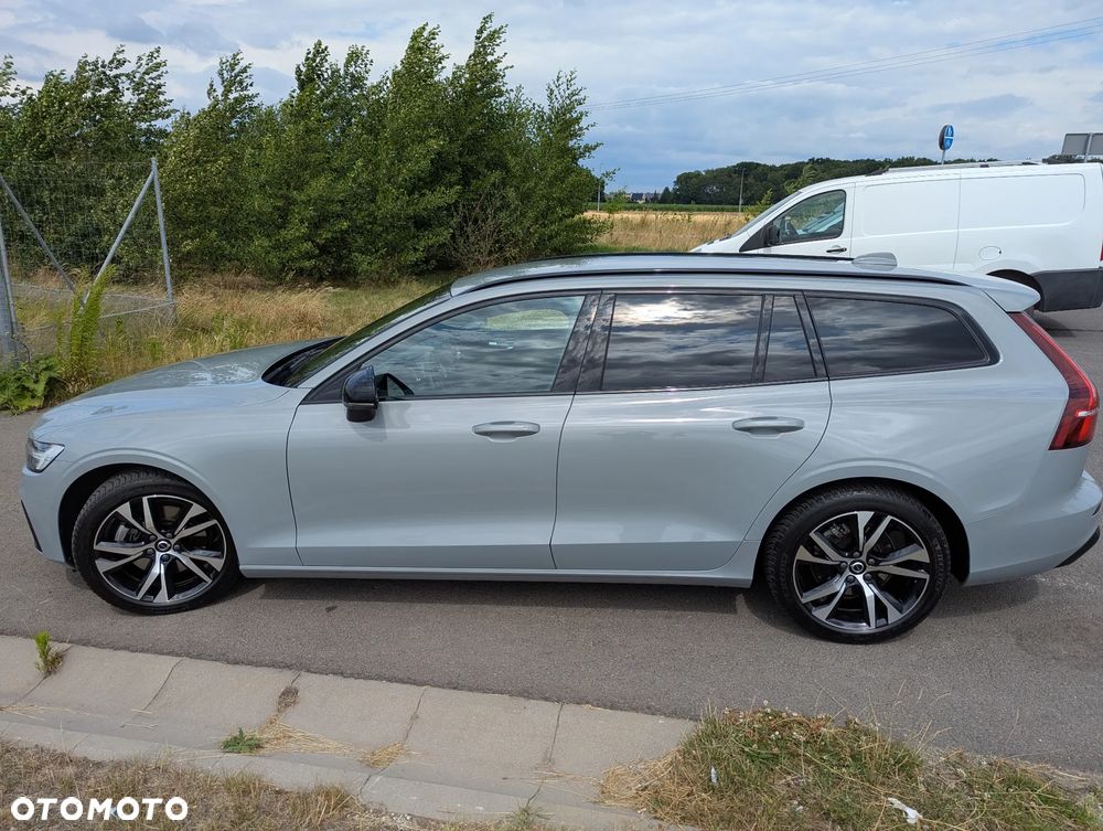 Volvo V60 B4 B Plus Dark - 3