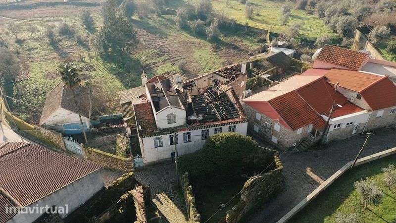 Moradia e Terreno - Grande imagem: 3/5