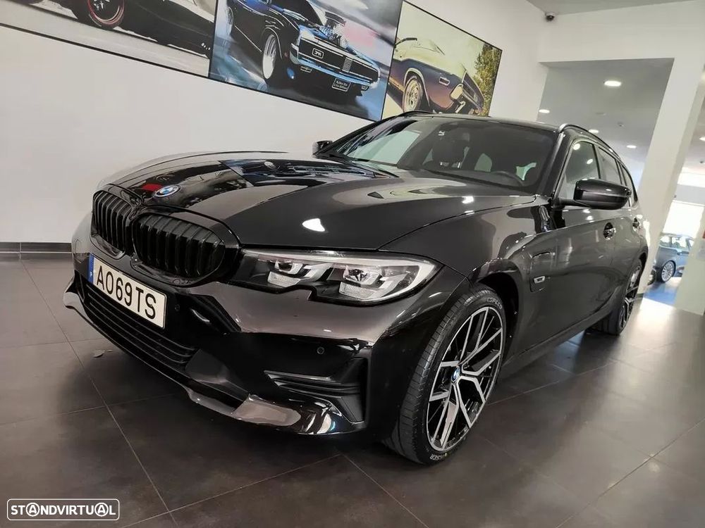 BMW 320 e Line Sport Auto — fotografia 13