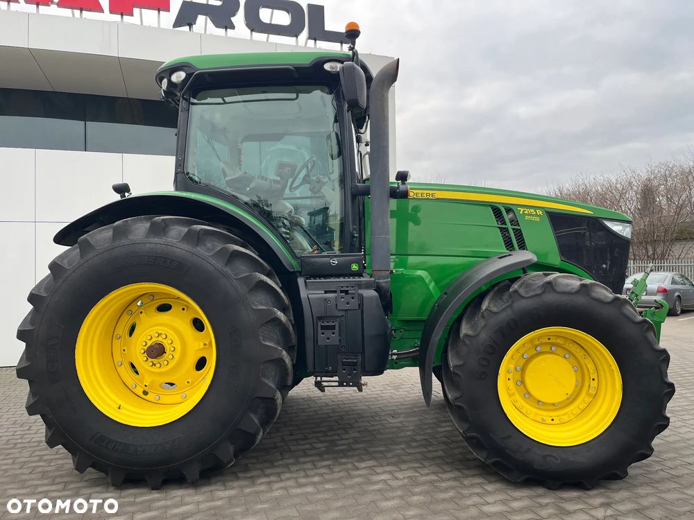 John Deere 7215 R - 9