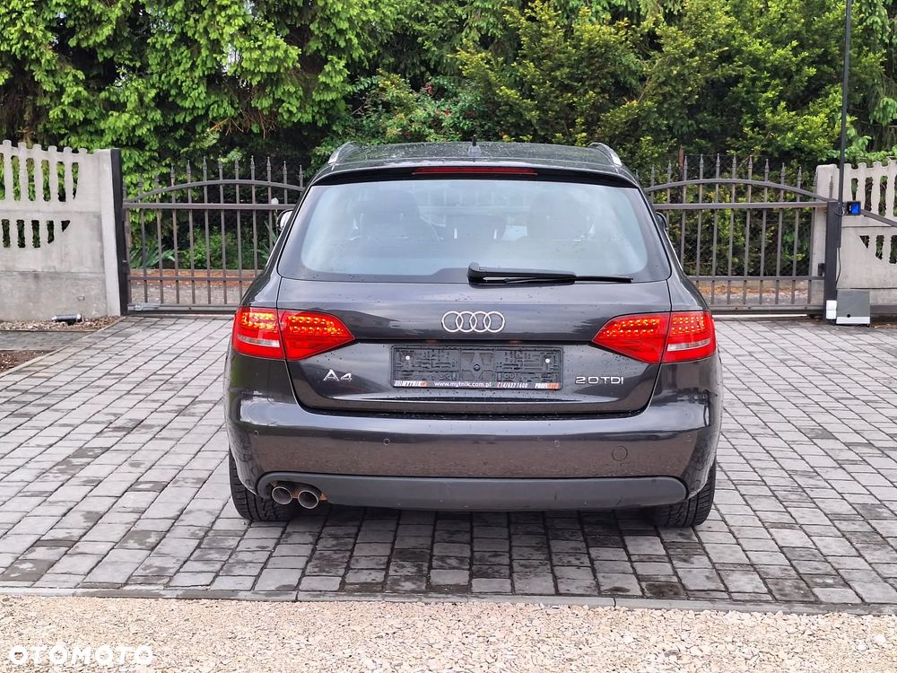 Audi A4 Avant - 8