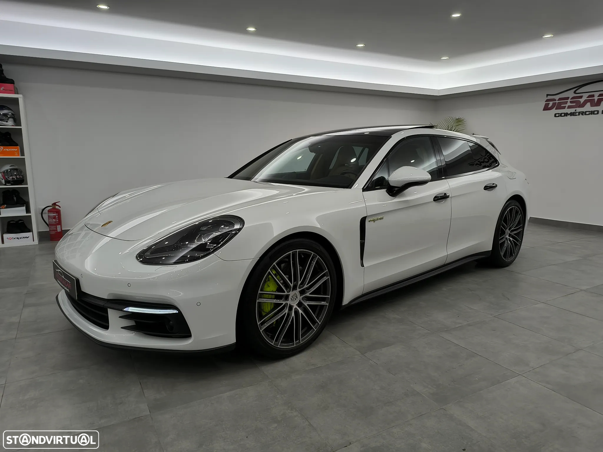 Porsche Panamera Sport Turismo 4 E-Hybrid - 10