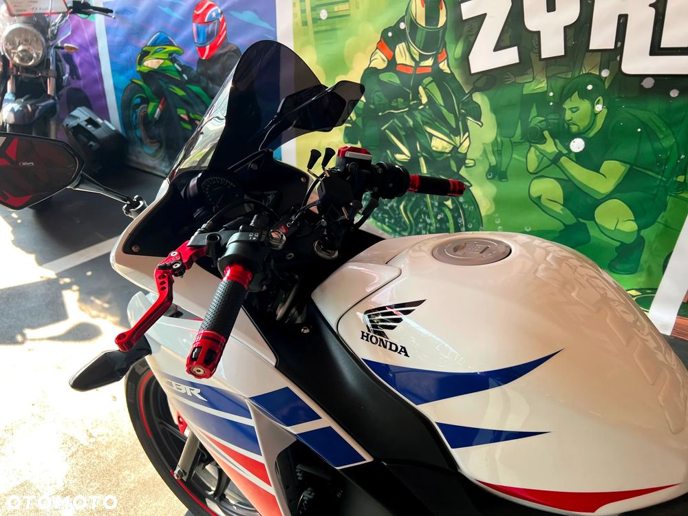 Honda CBR - 24