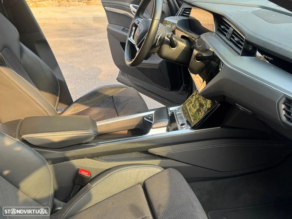 Audi e-tron 50 quattro S line - 11