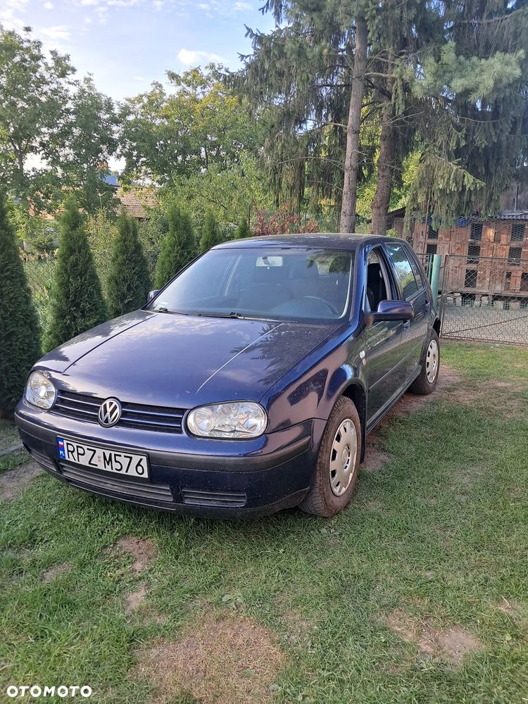 Volkswagen Golf 1.4 Q - 1