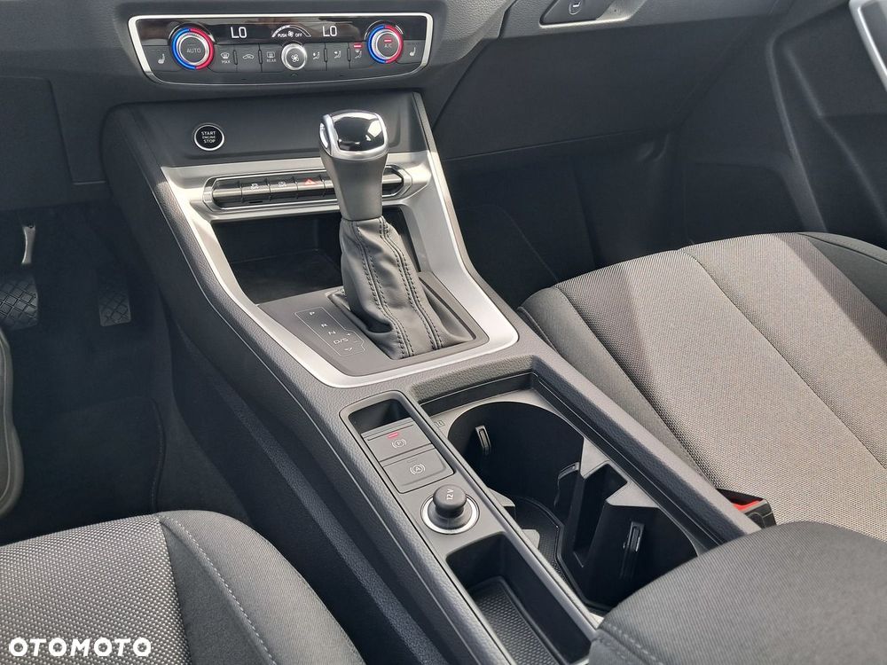 Audi Q3 - 18