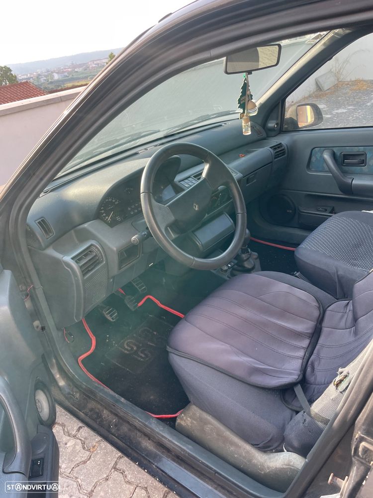 Renault Clio 1.2 RN - 5