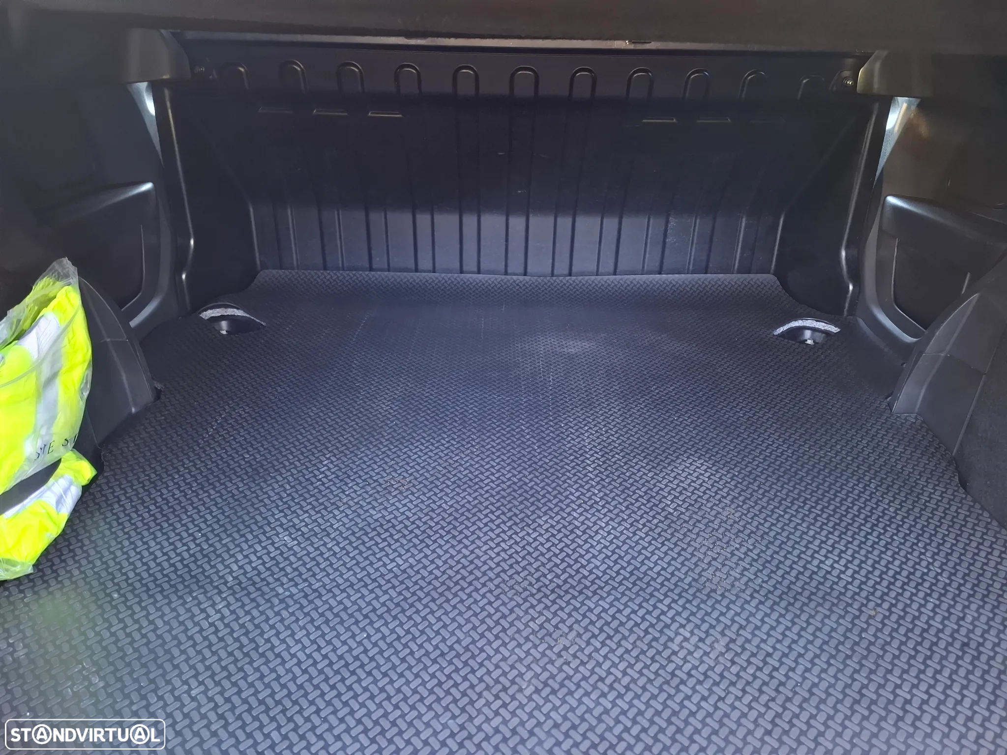 Ford FIESTA TDCI VAN - 9