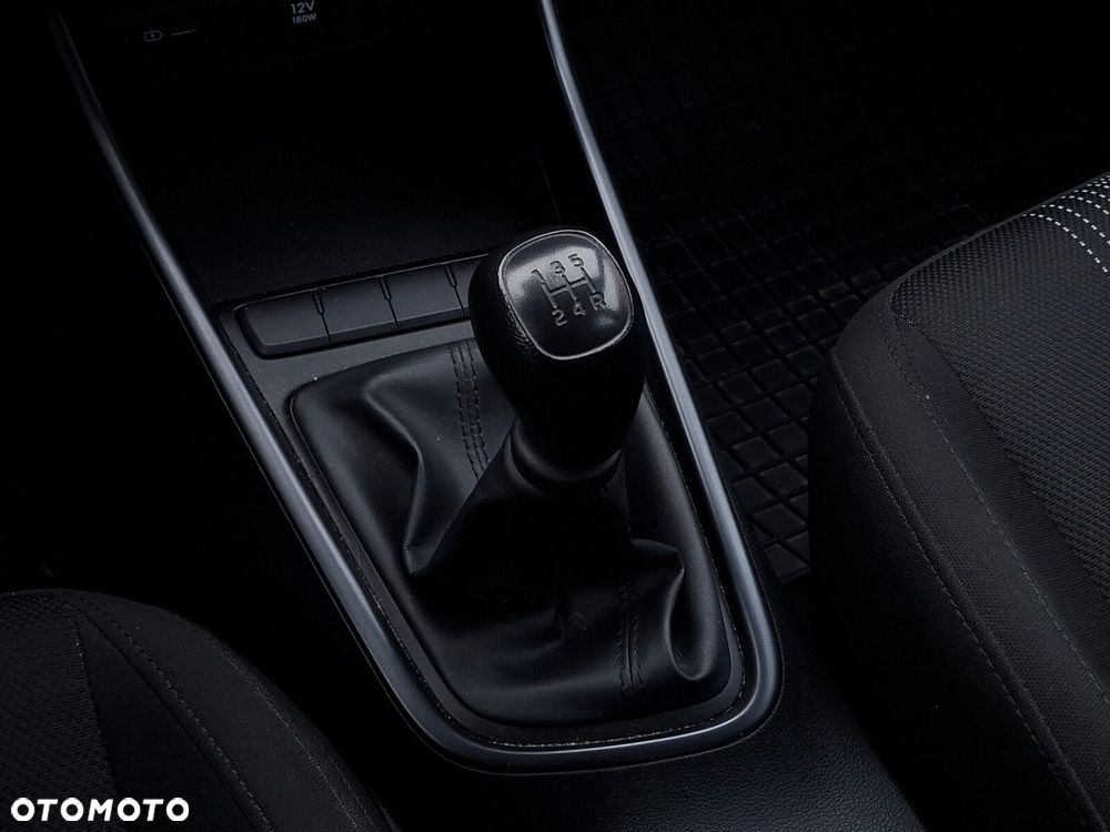 Hyundai i20 - 21