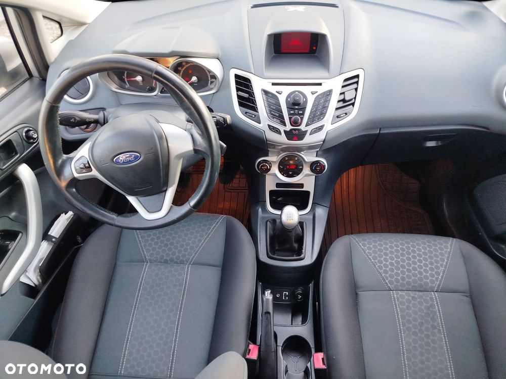 Ford Fiesta - 7