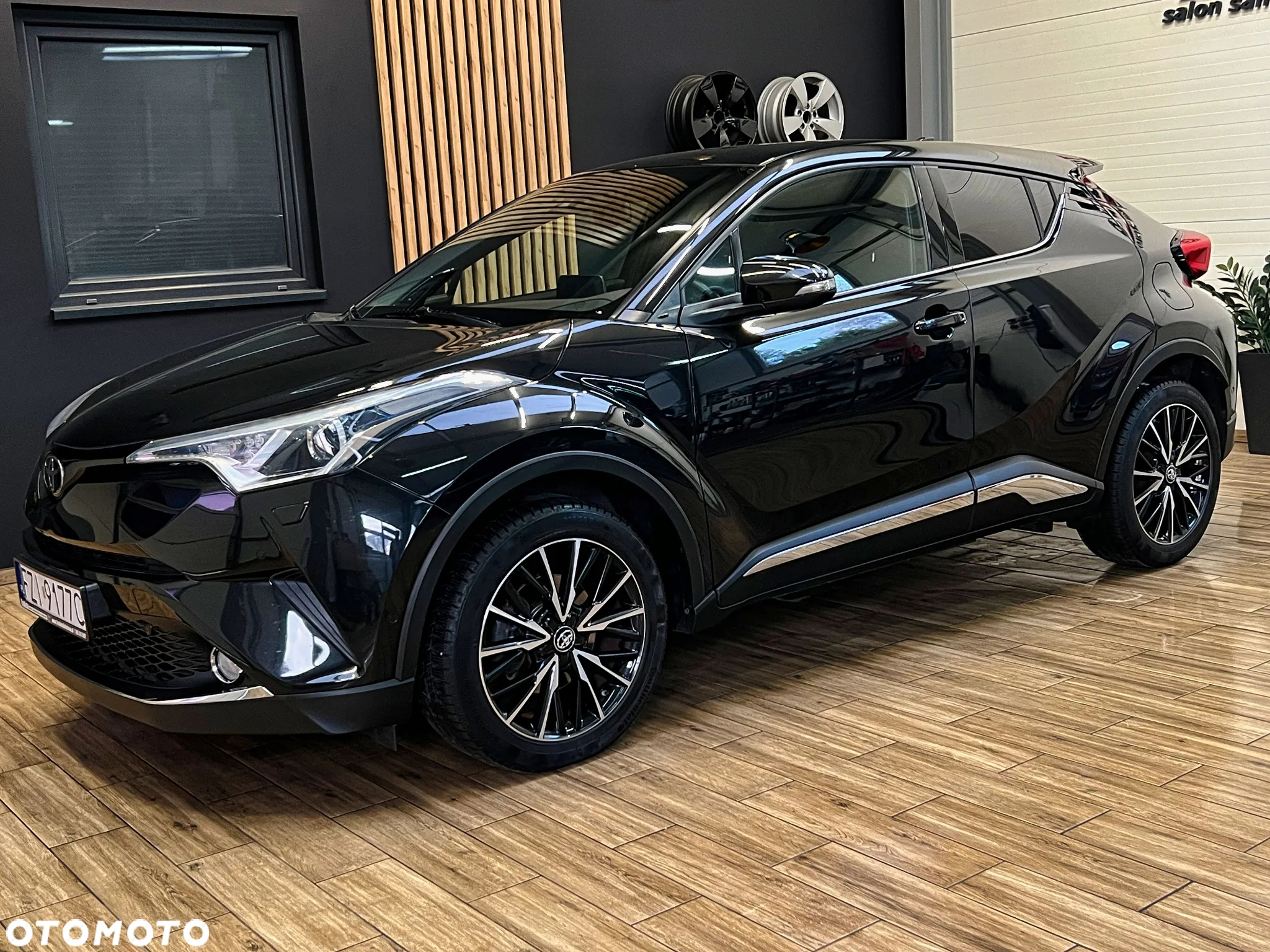 Toyota C-HR 1.2 T Premium - 13
