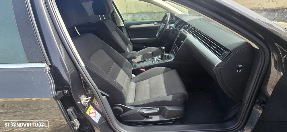 VW Passat 2.0 TDI Elegance - 15