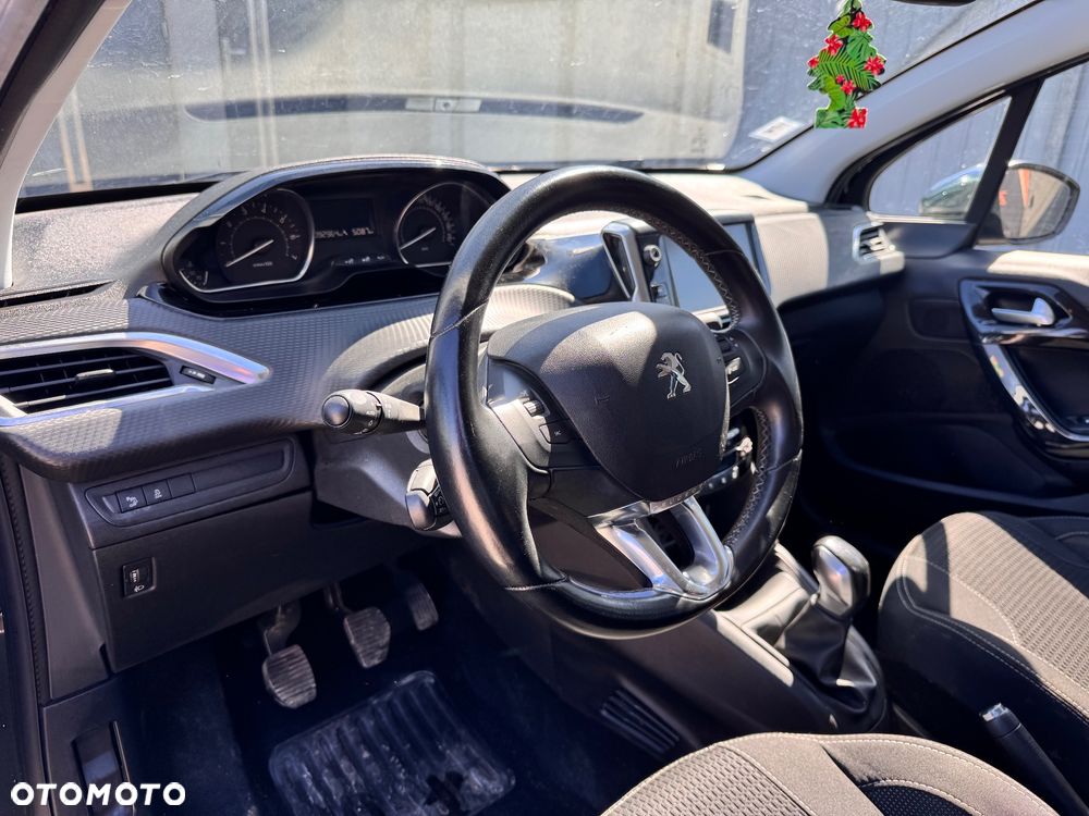 Peugeot 208 82 VTI Allure - 9
