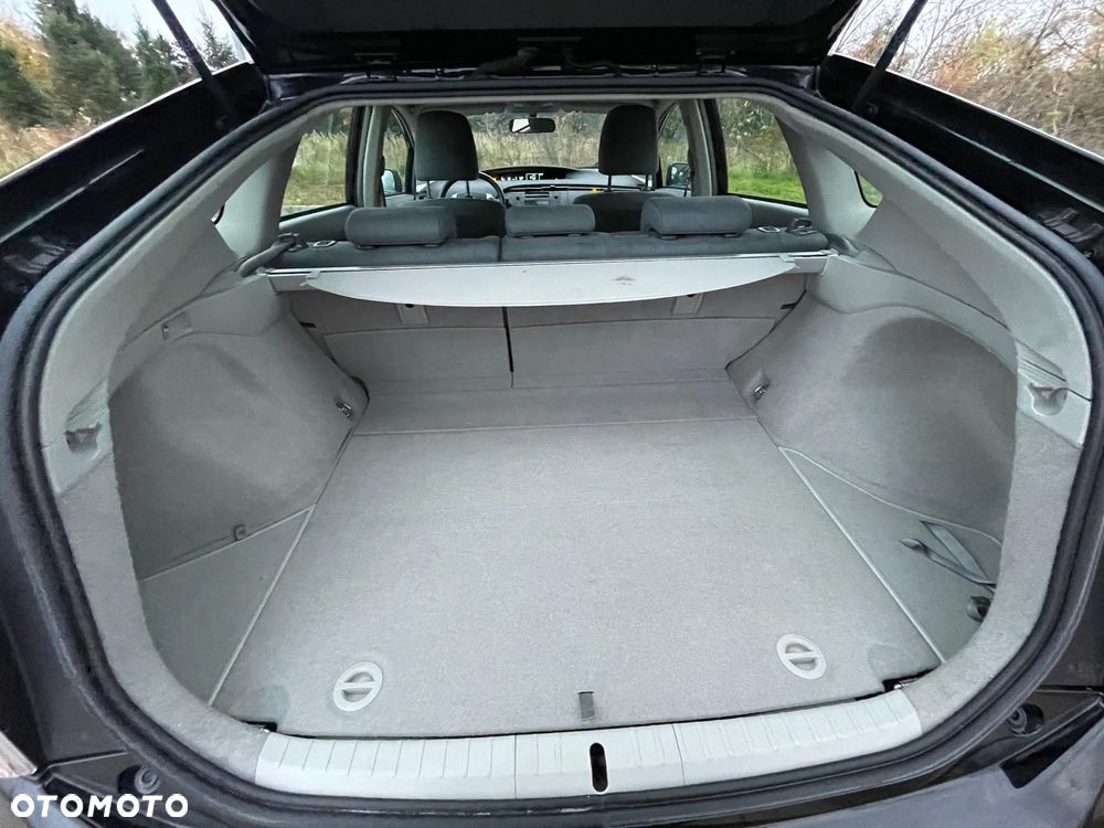 Toyota Prius (Hybrid) Comfort - 22