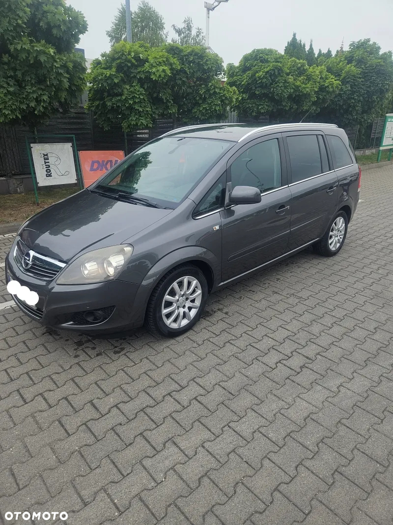 Opel Zafira 1.8 Cosmo - 12