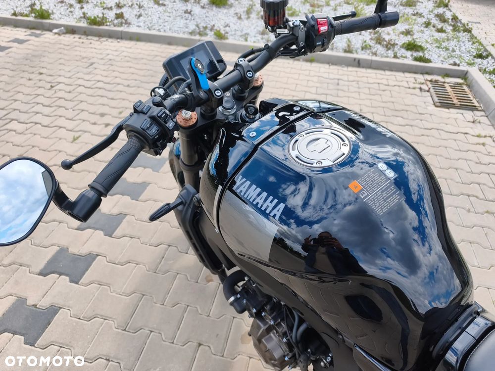 Yamaha XSR - 9