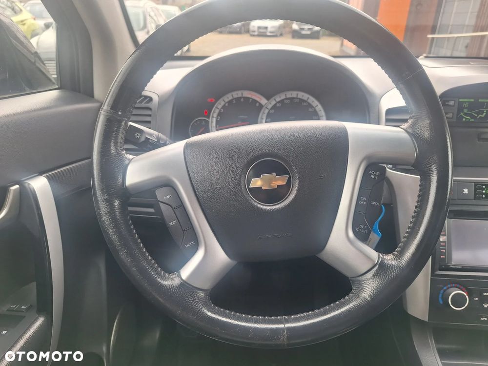 Chevrolet Captiva - 21