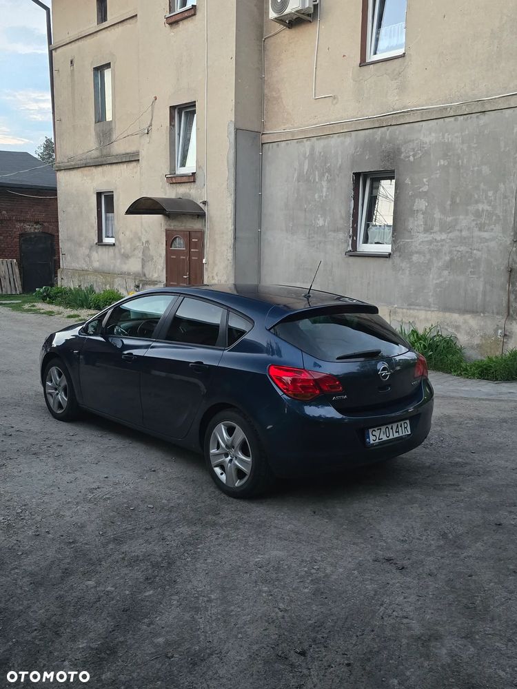 Opel Astra 1.4 - 6
